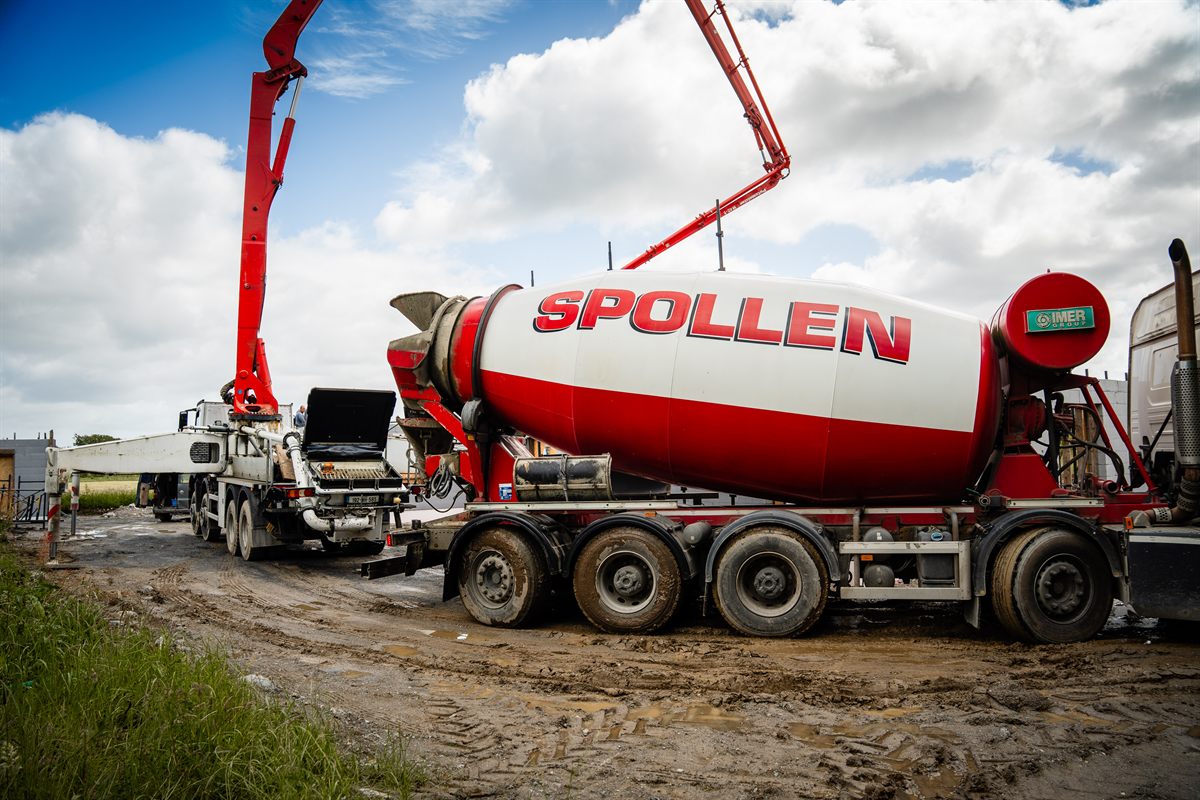 Spollen PUMI truck-mounted pump on a domestic ICF build in Ballinasloe