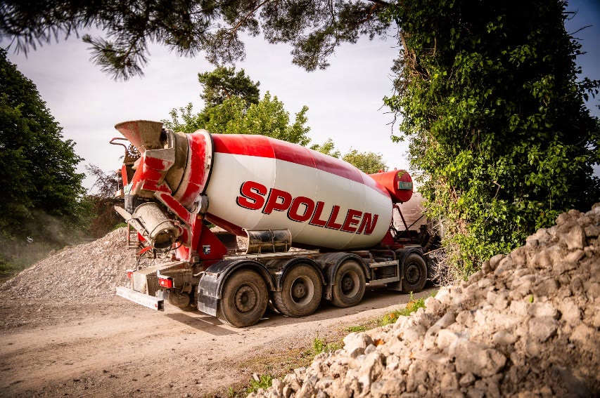 A Spollen Concrete mixer truck delivering low carbon concrete